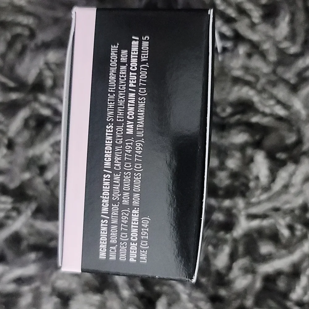 💞NIB Mary Kay Silky Setting Powder: Deep Ivory💞